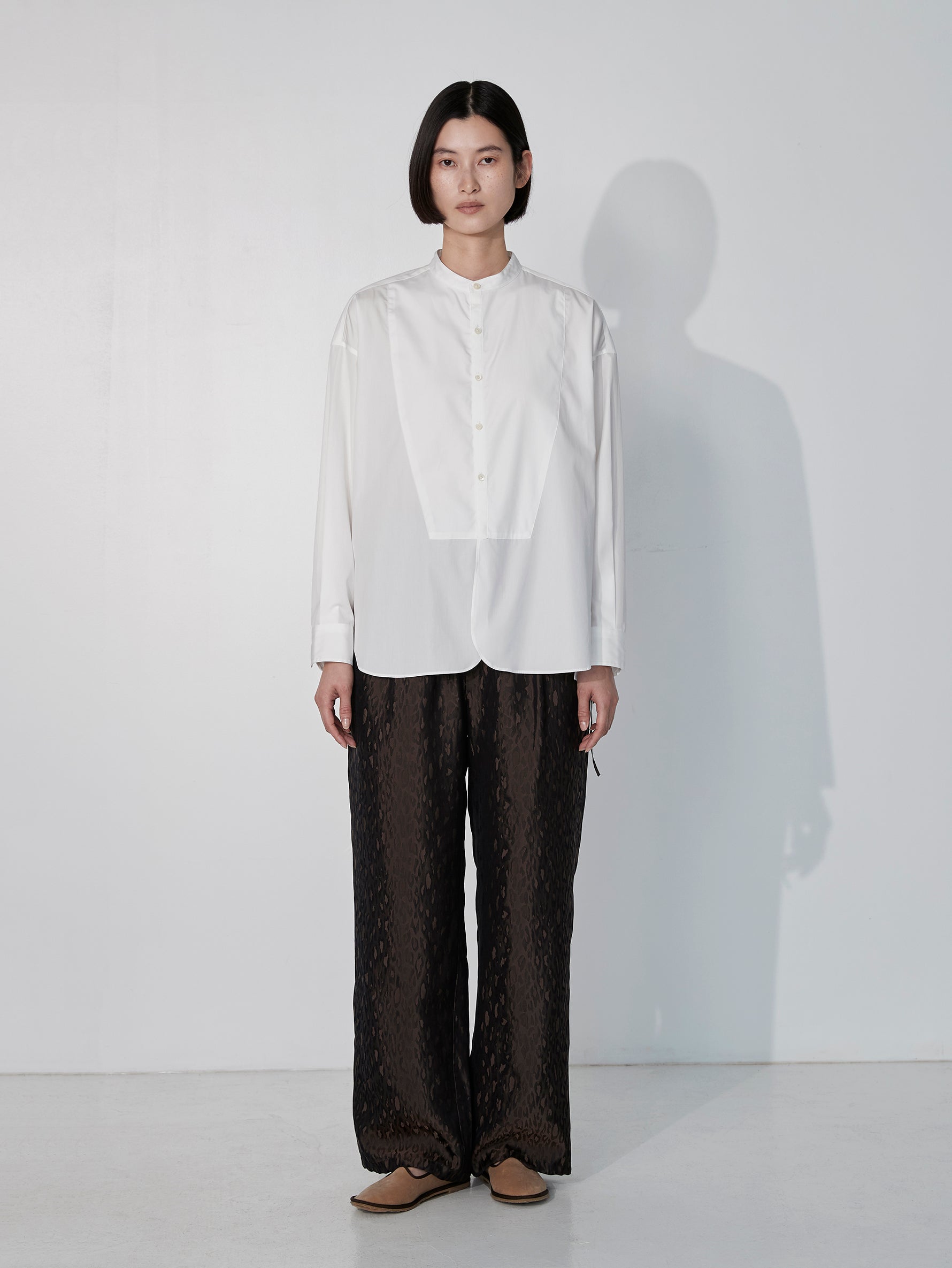 ノーカラービブヨークシャツ/TBEA-102