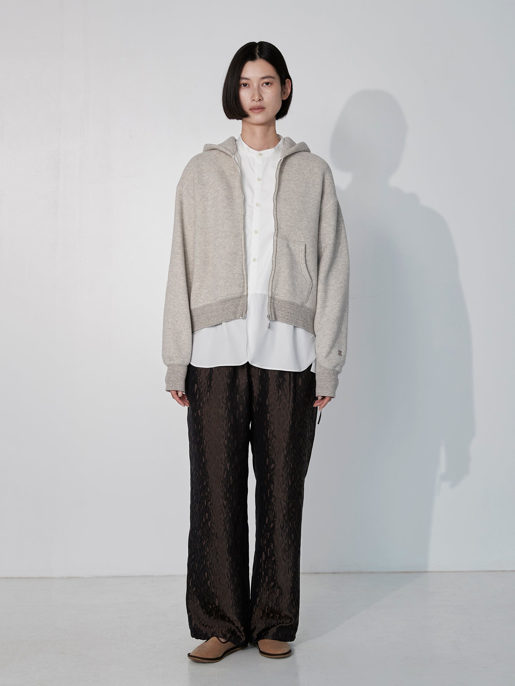 ノーカラービブヨークシャツ/TBEA-102