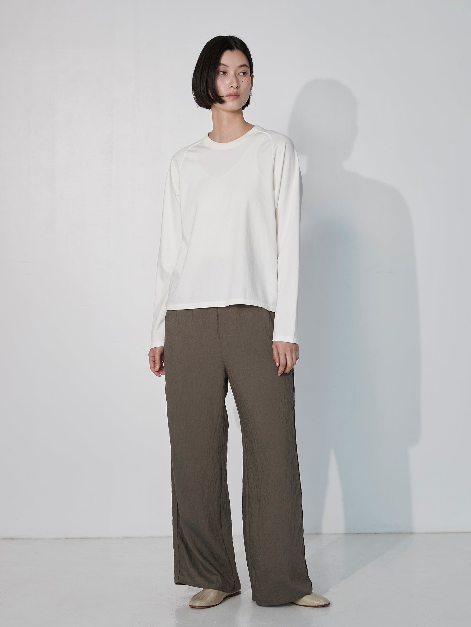 エンブロイダリーロングTシャツ/TBEA-283