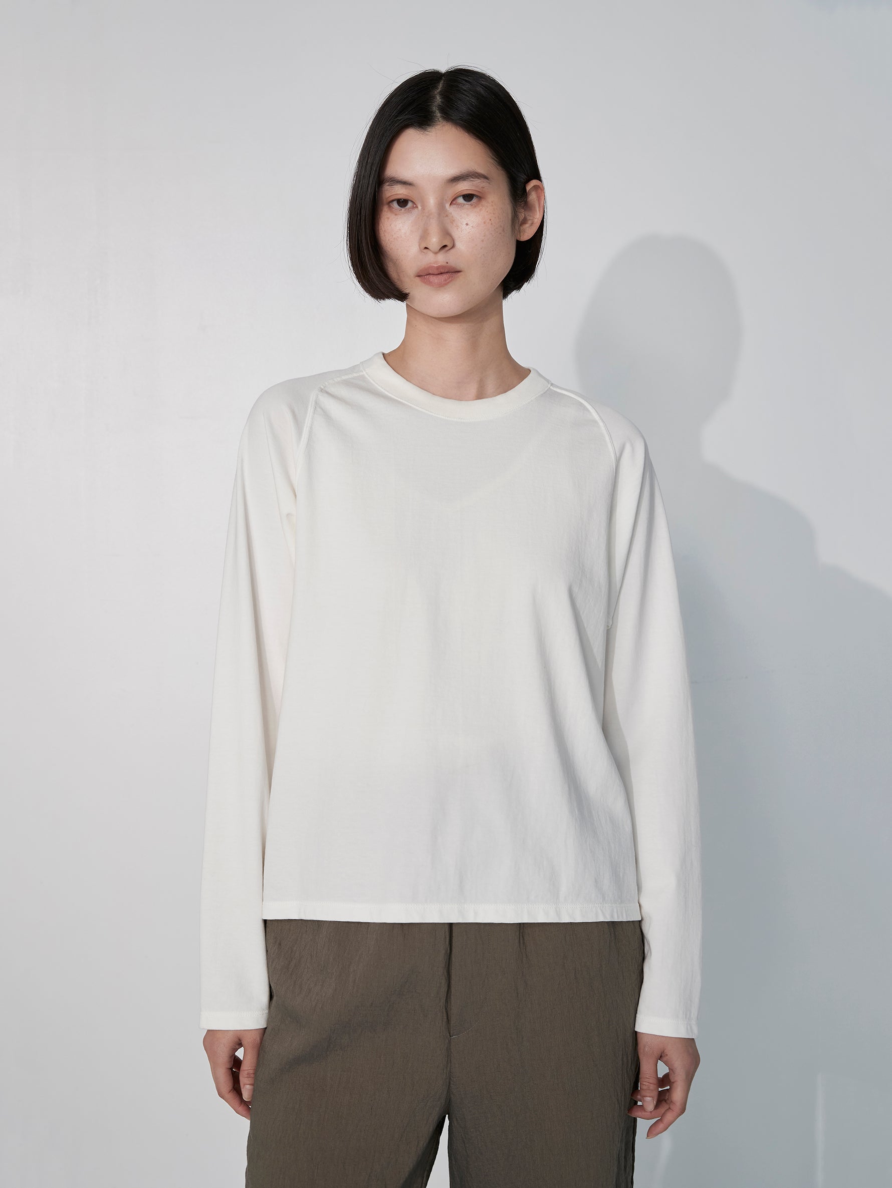 エンブロイダリーロングTシャツ/TBEA-283