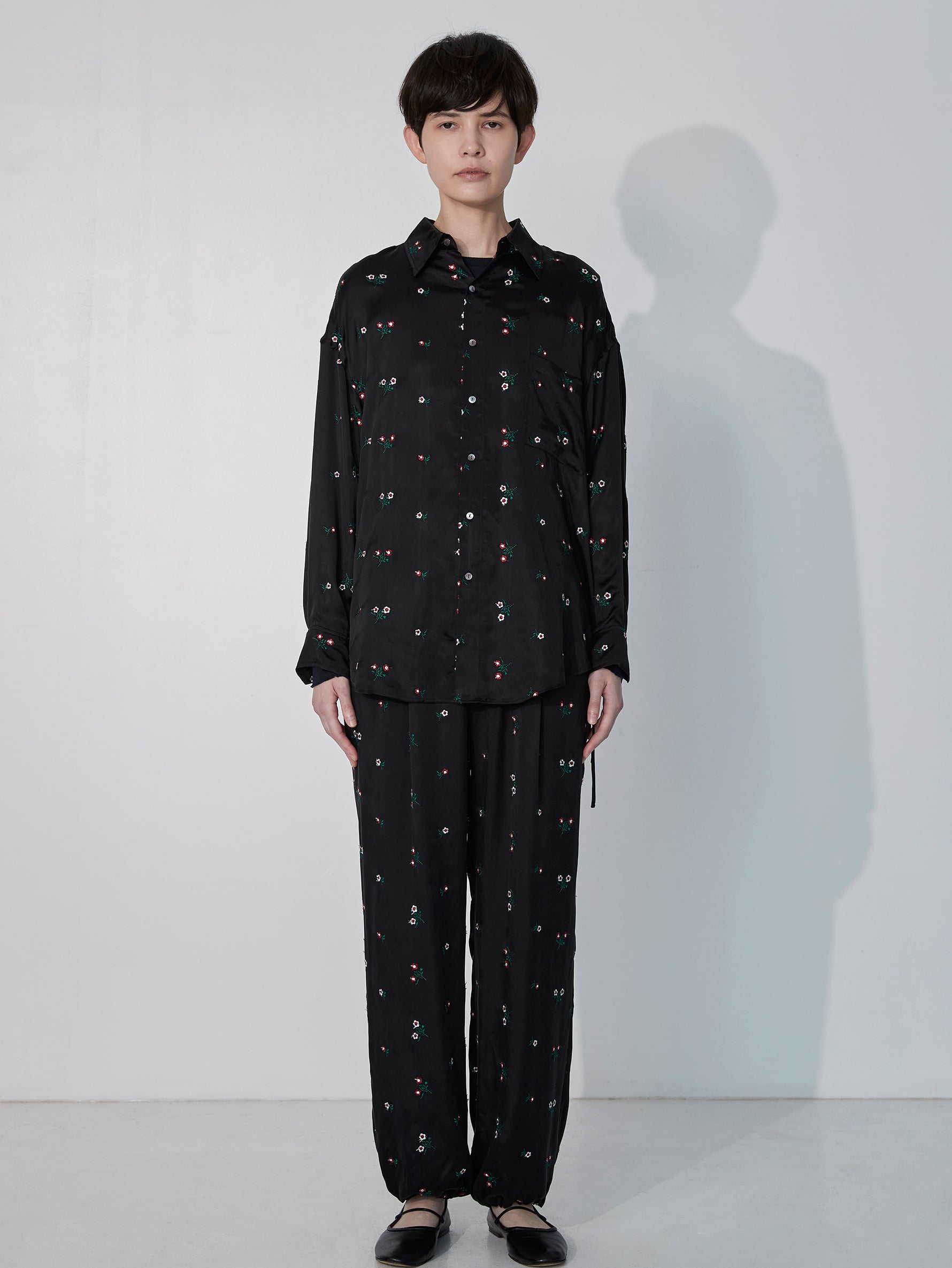 フラワーエンブロイダリーシャツ/TBEA-143