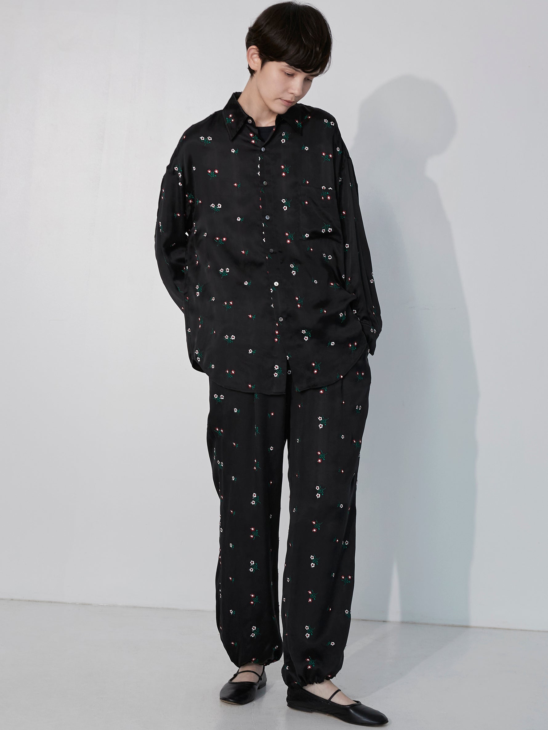 フラワーエンブロイダリーシャツ/TBEA-143