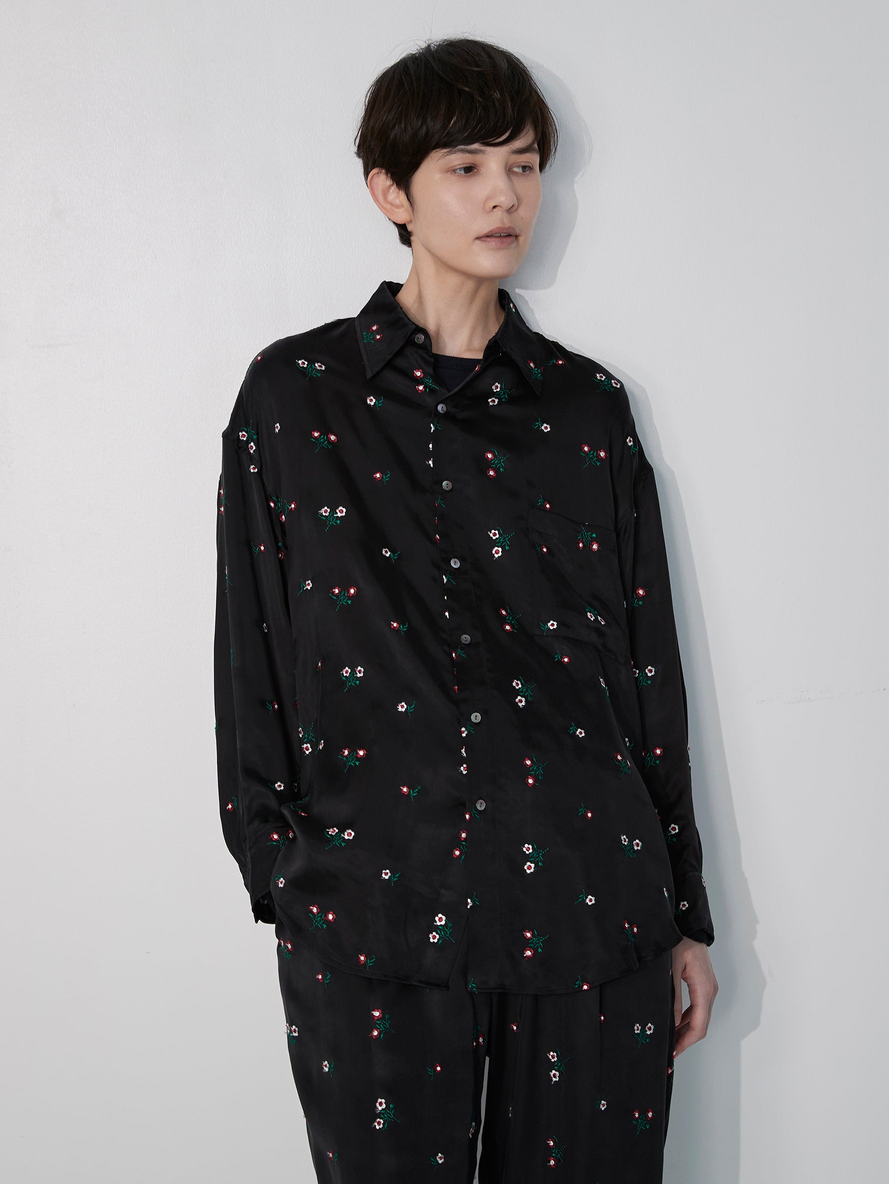 フラワーエンブロイダリーシャツ/TBEA-143