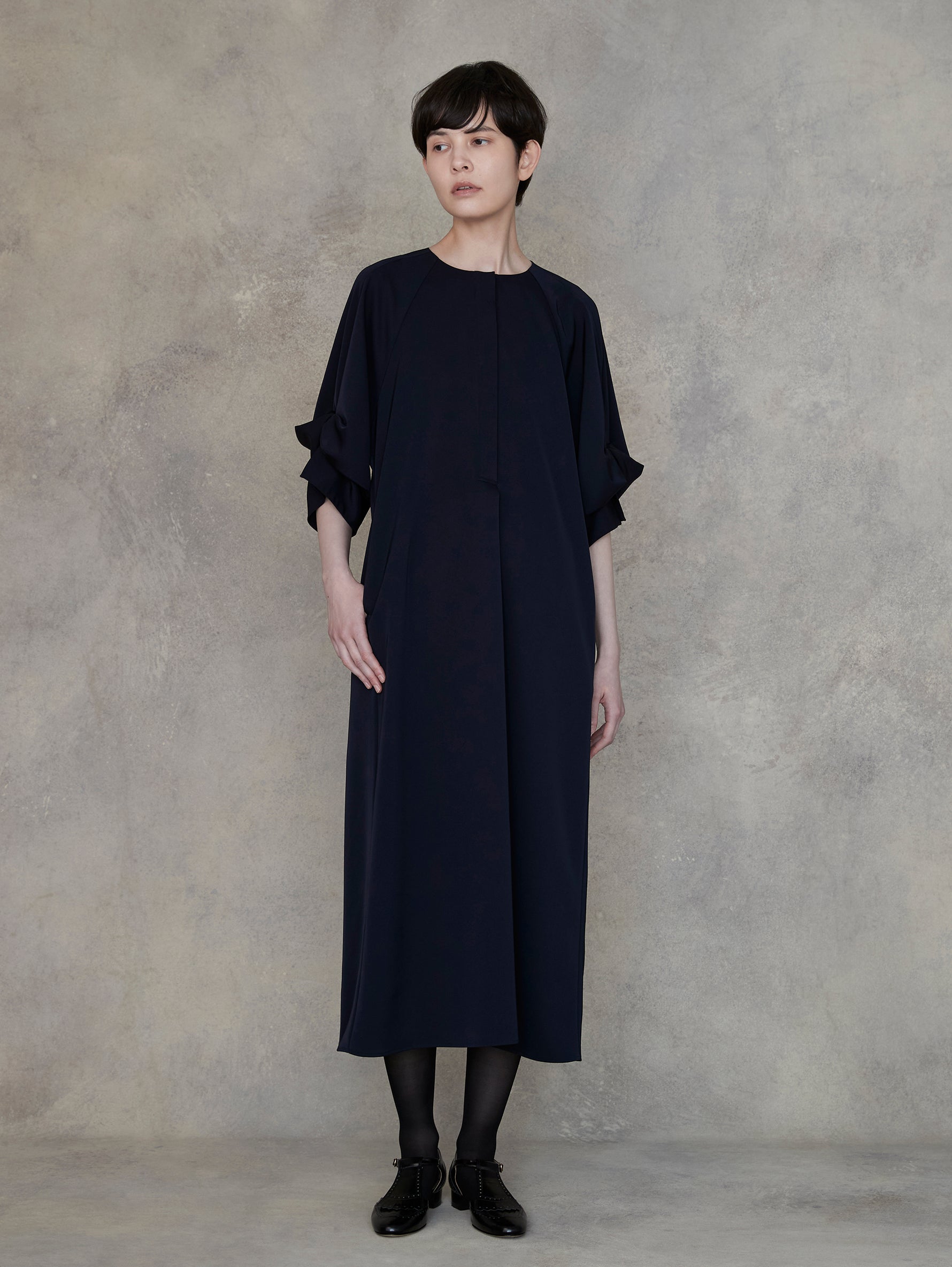 ツイストスリーブドレス/TBEA-191