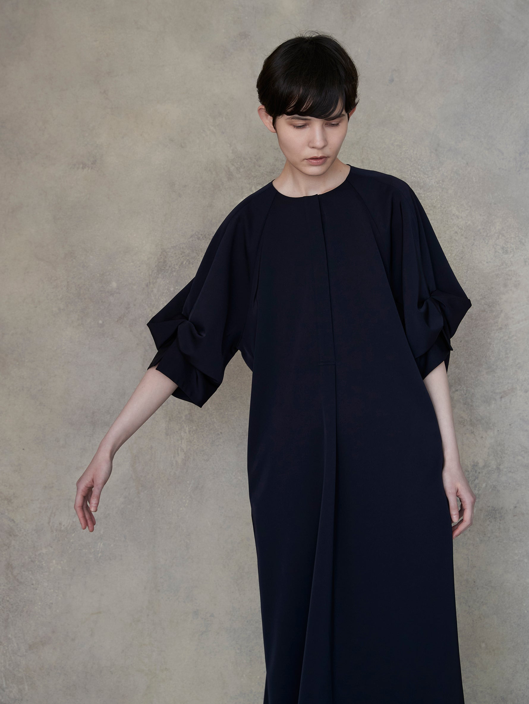 ツイストスリーブドレス/TBEA-191