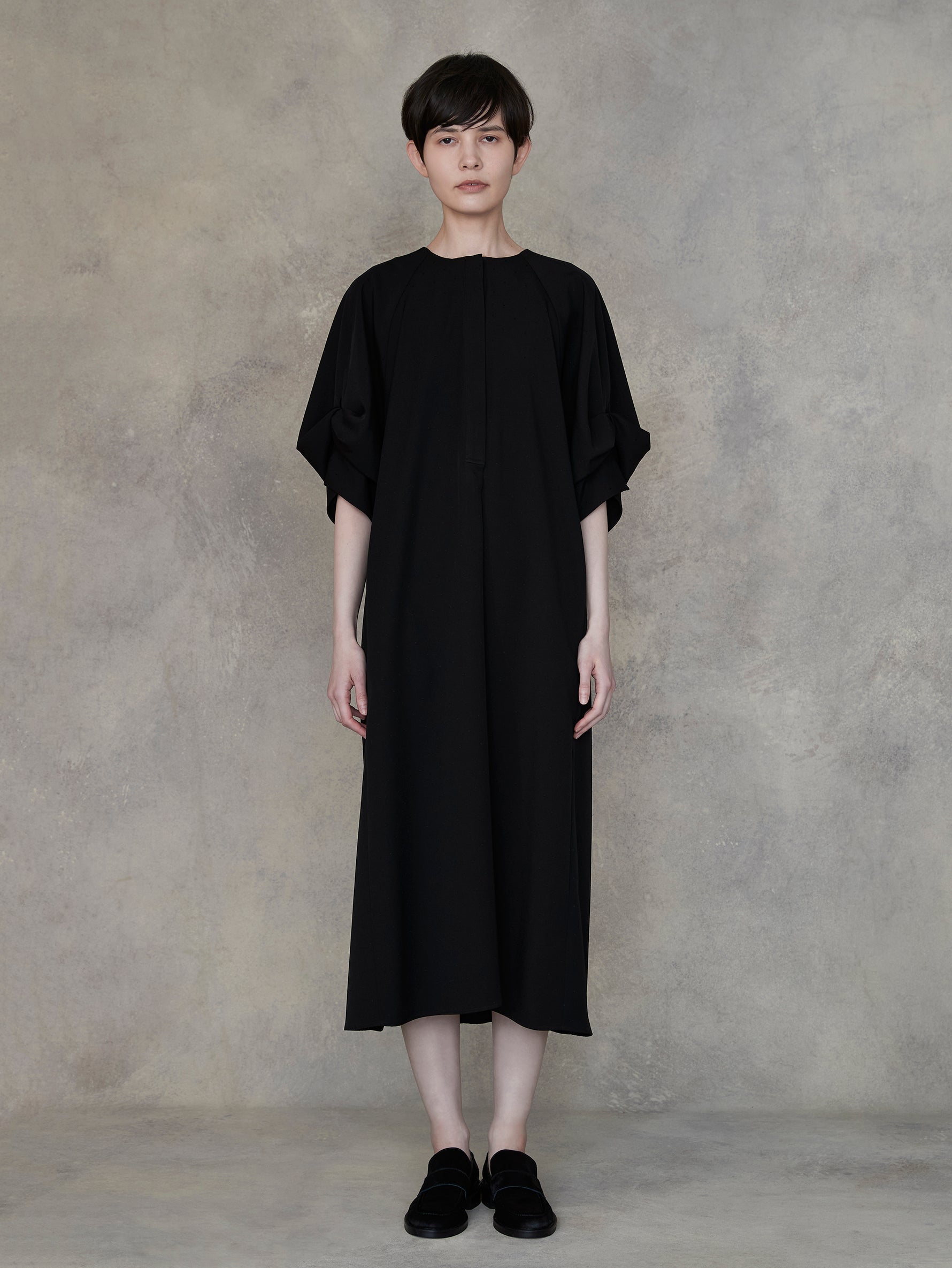 ドットツイストスリーブドレス/TBEA-201