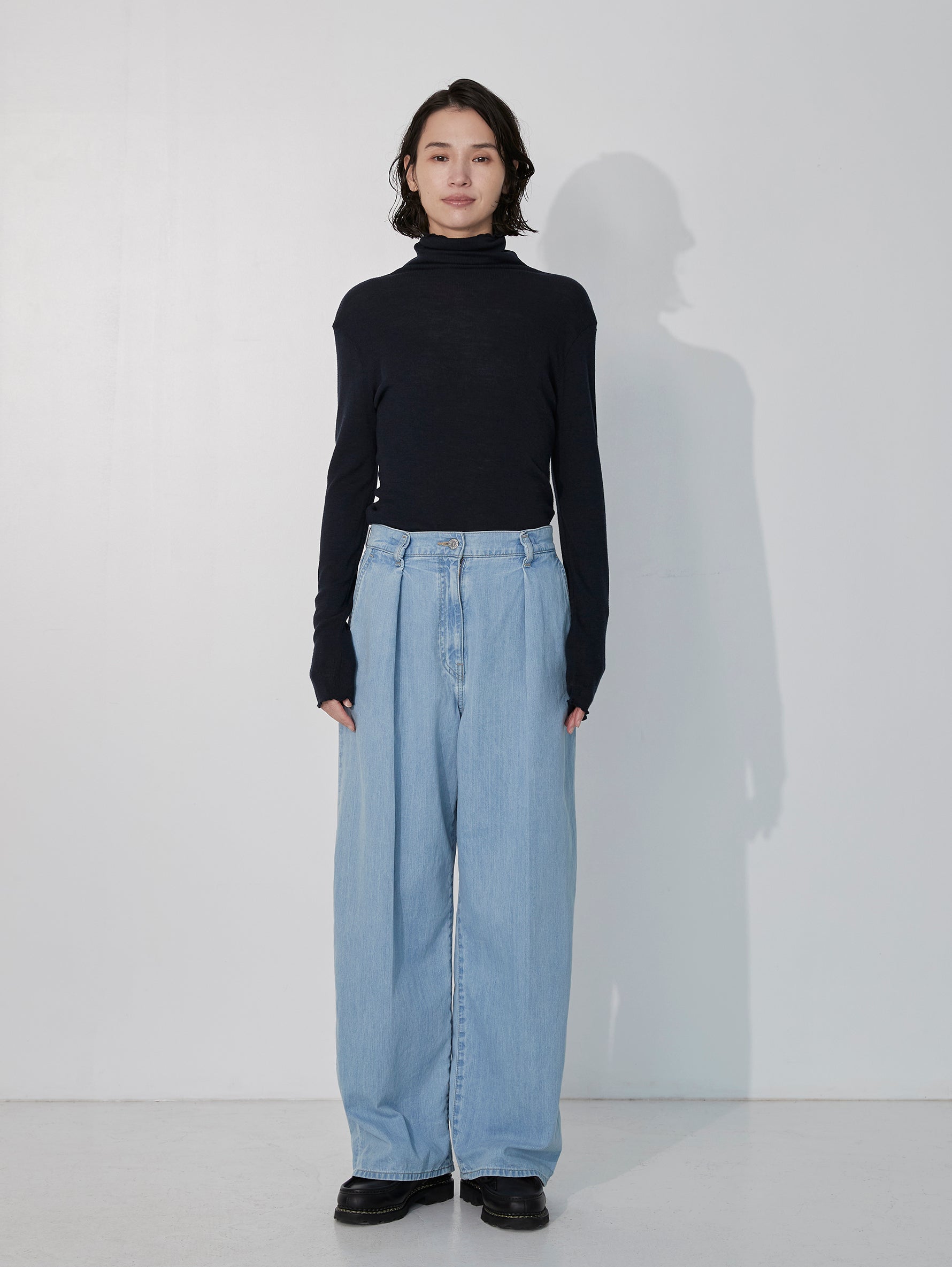 ライトデニムタックワイドパンツ/TBEA-171