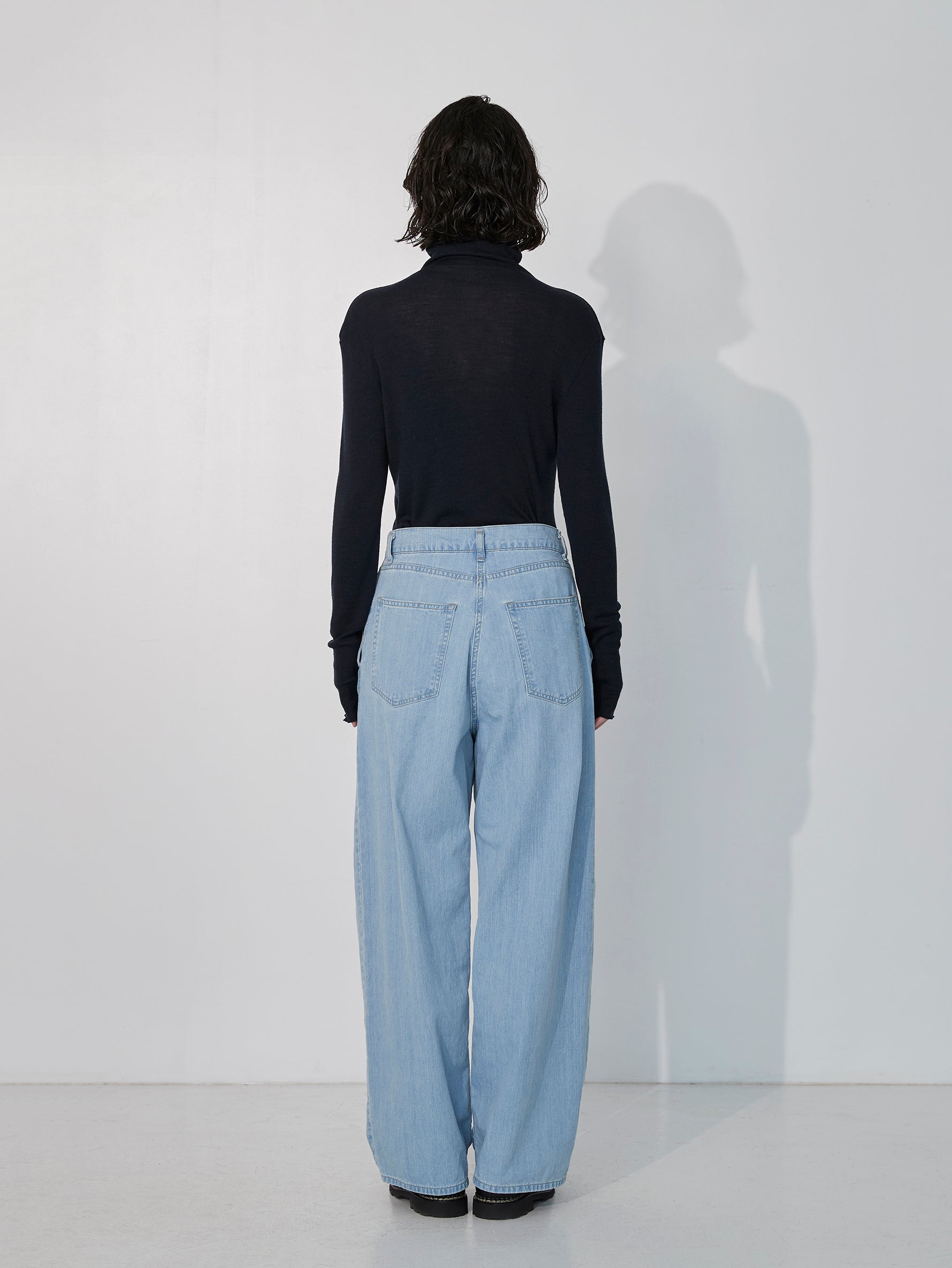 ライトデニムタックワイドパンツ/TBEA-171