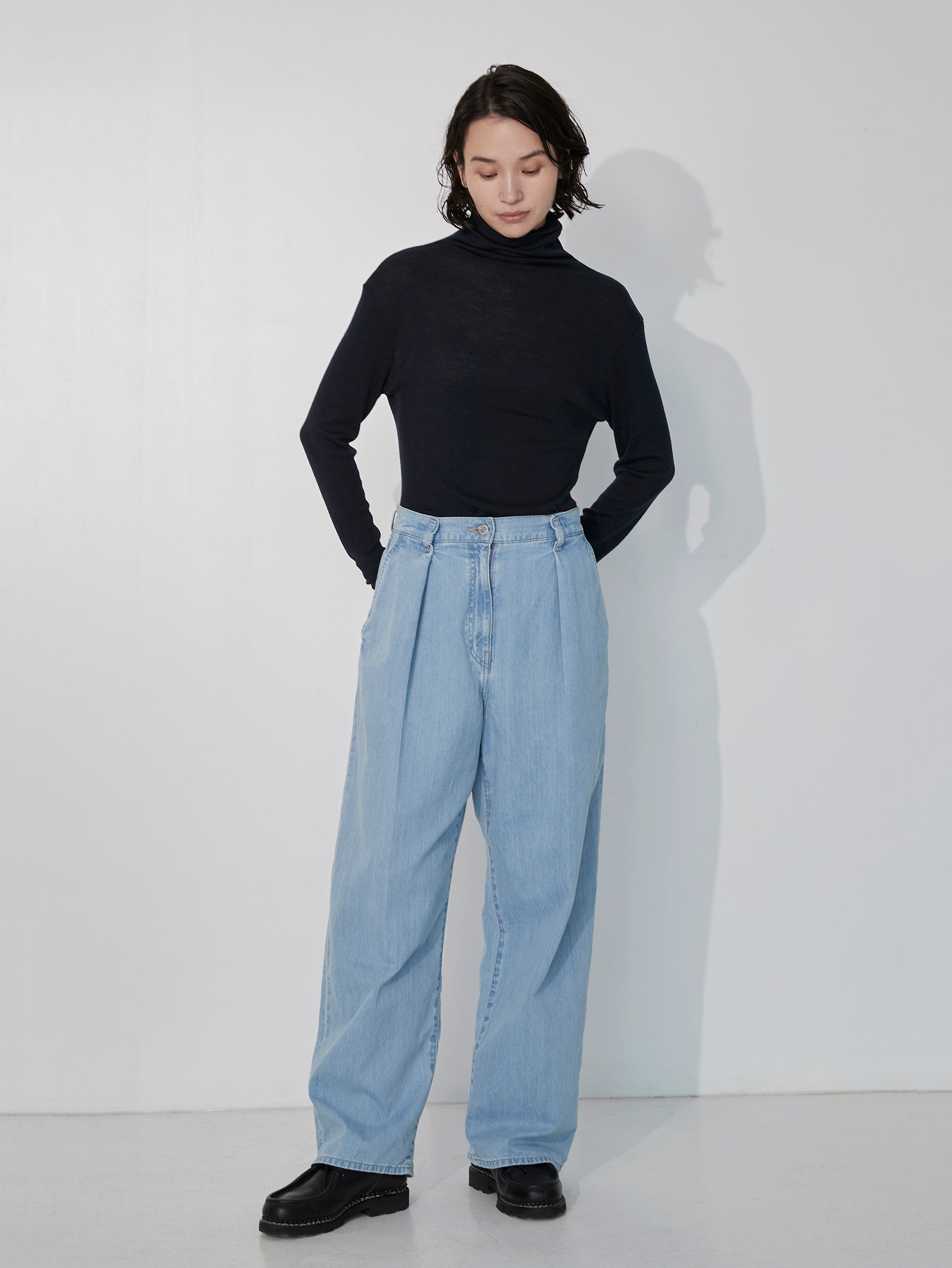 ライトデニムタックワイドパンツ/TBEA-171