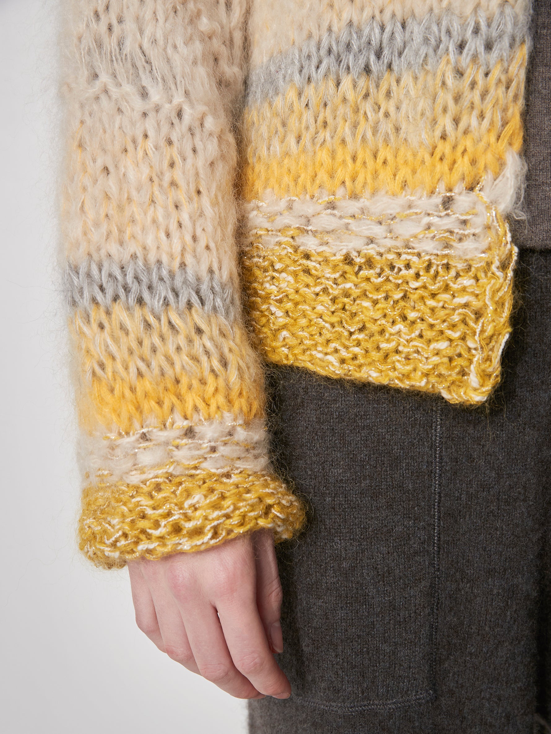 ハンドニットカーディガン/TBEA-512