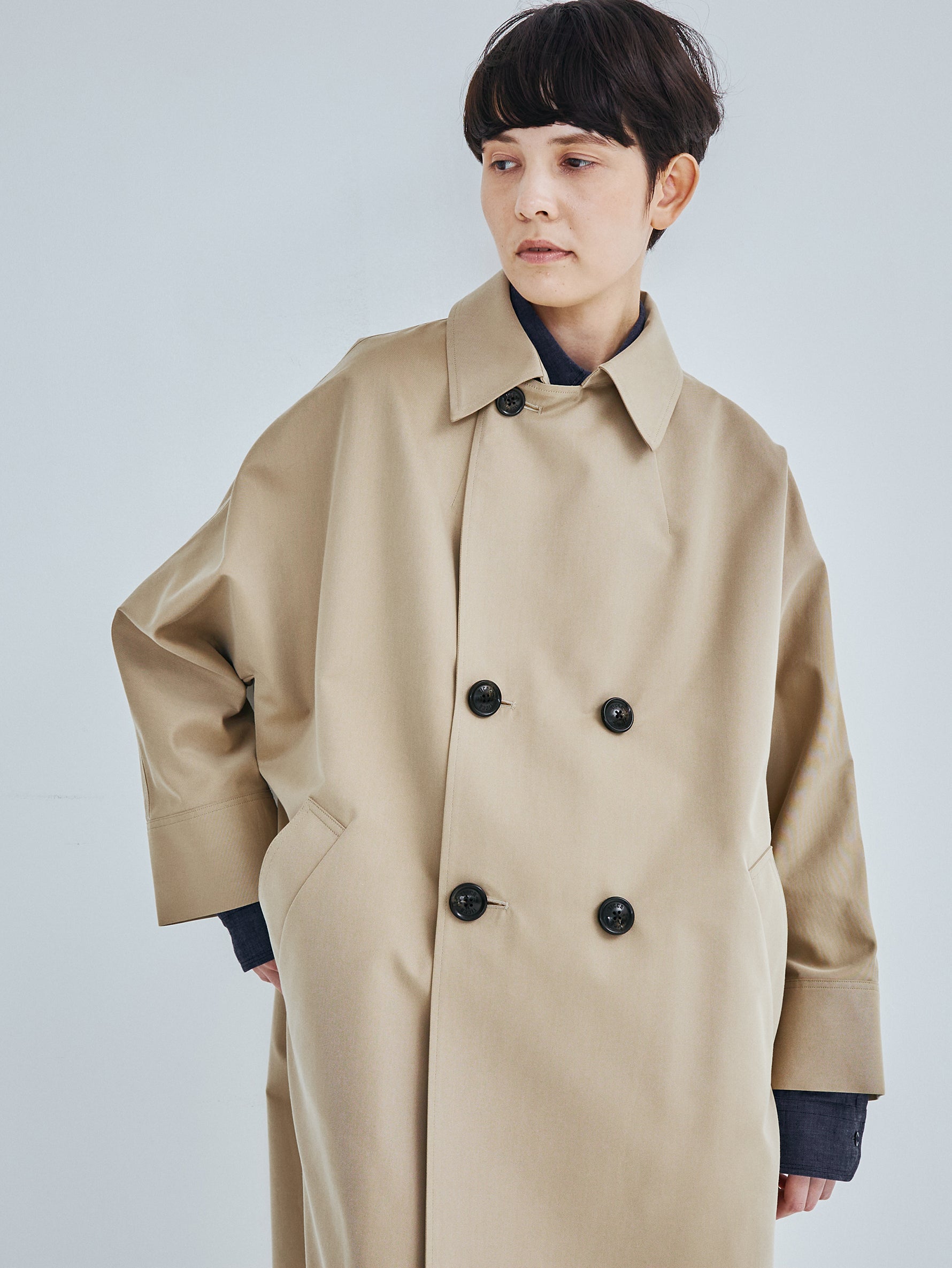 【予約商品】テントトレンチコート TBFS-161 (直営店限定カラー)