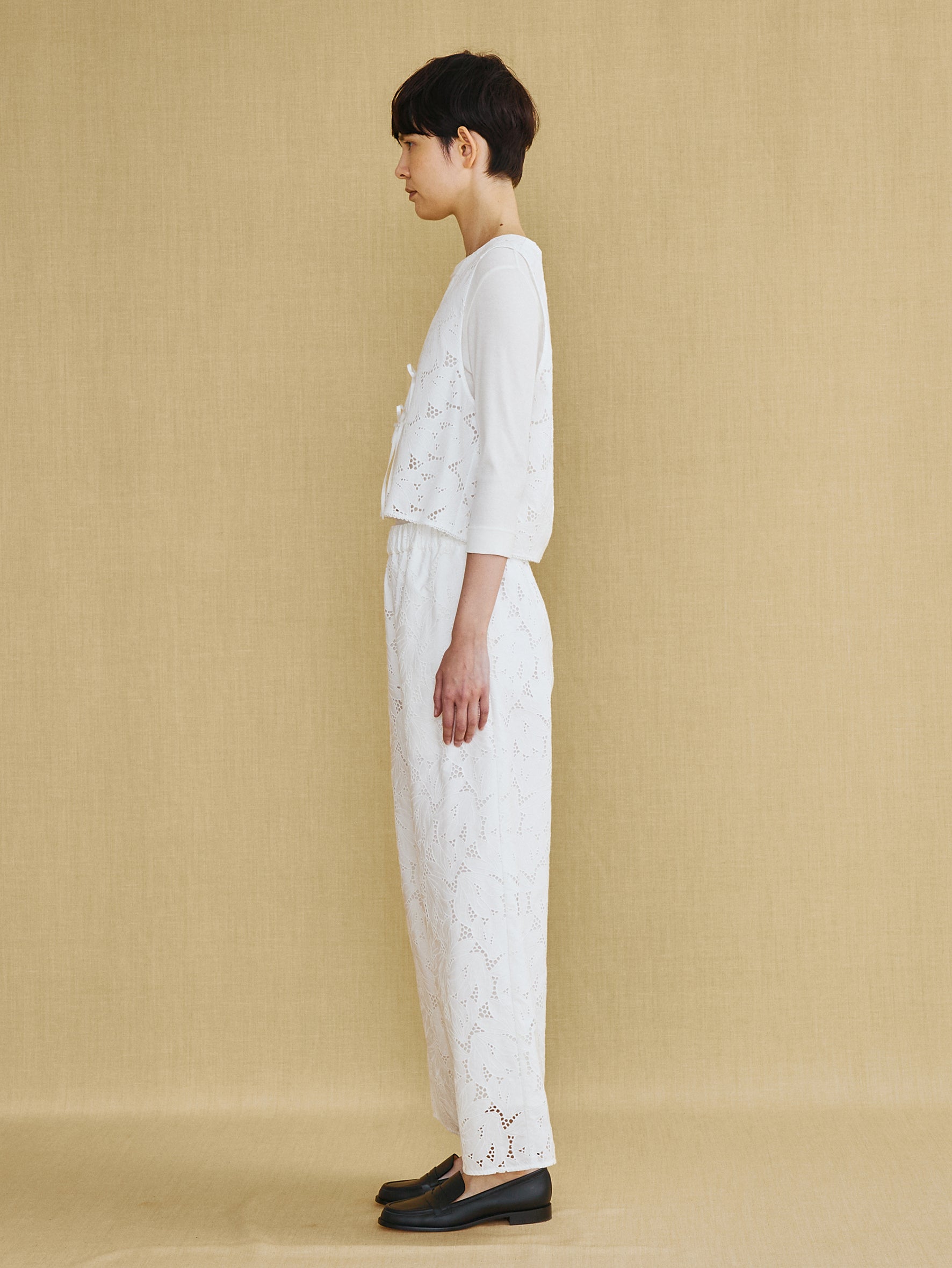 フラワーレースベスト TBFS-132