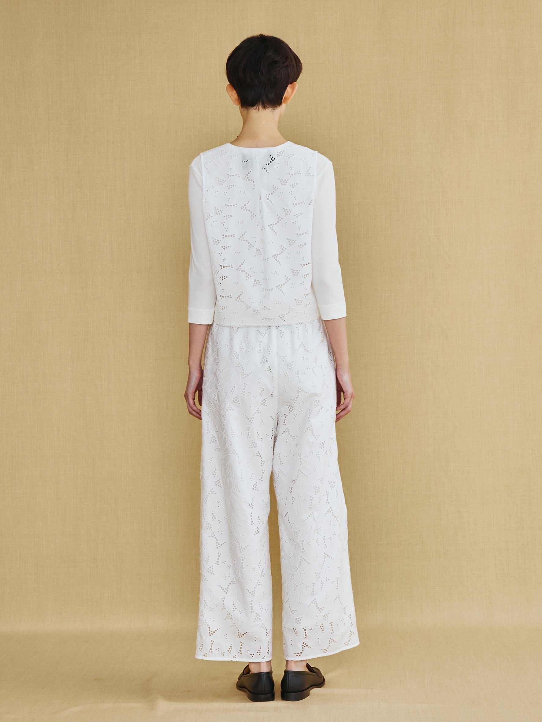 フラワーレースベスト TBFS-132