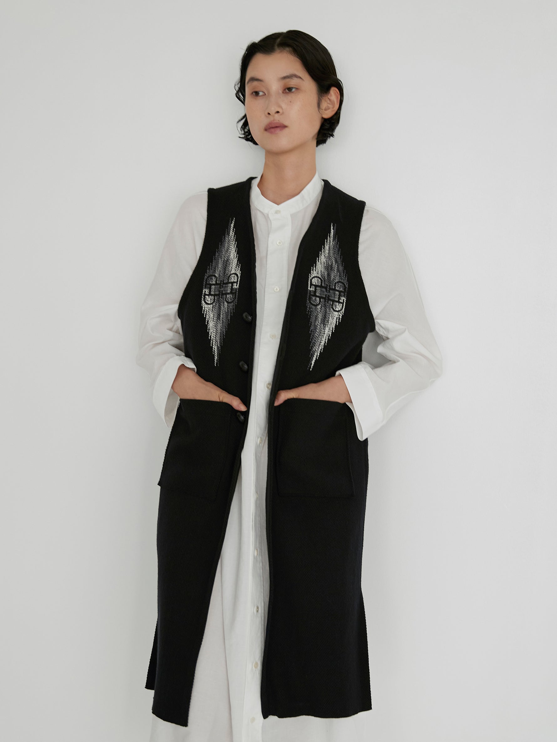 ネイティブ柄ロングベスト/TBDS-092