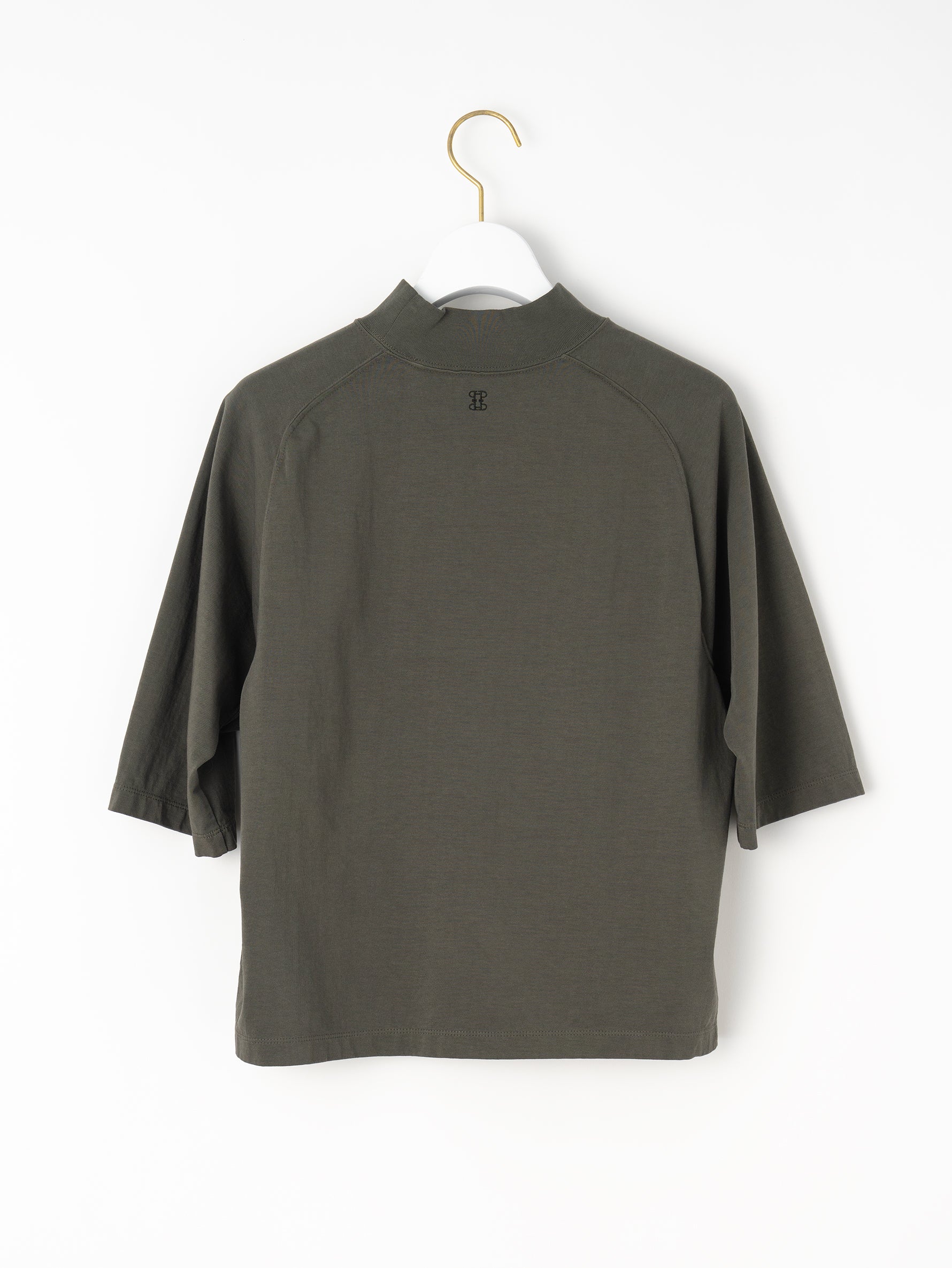 エンブロイダリーハイネックTシャツ/TBEA-282