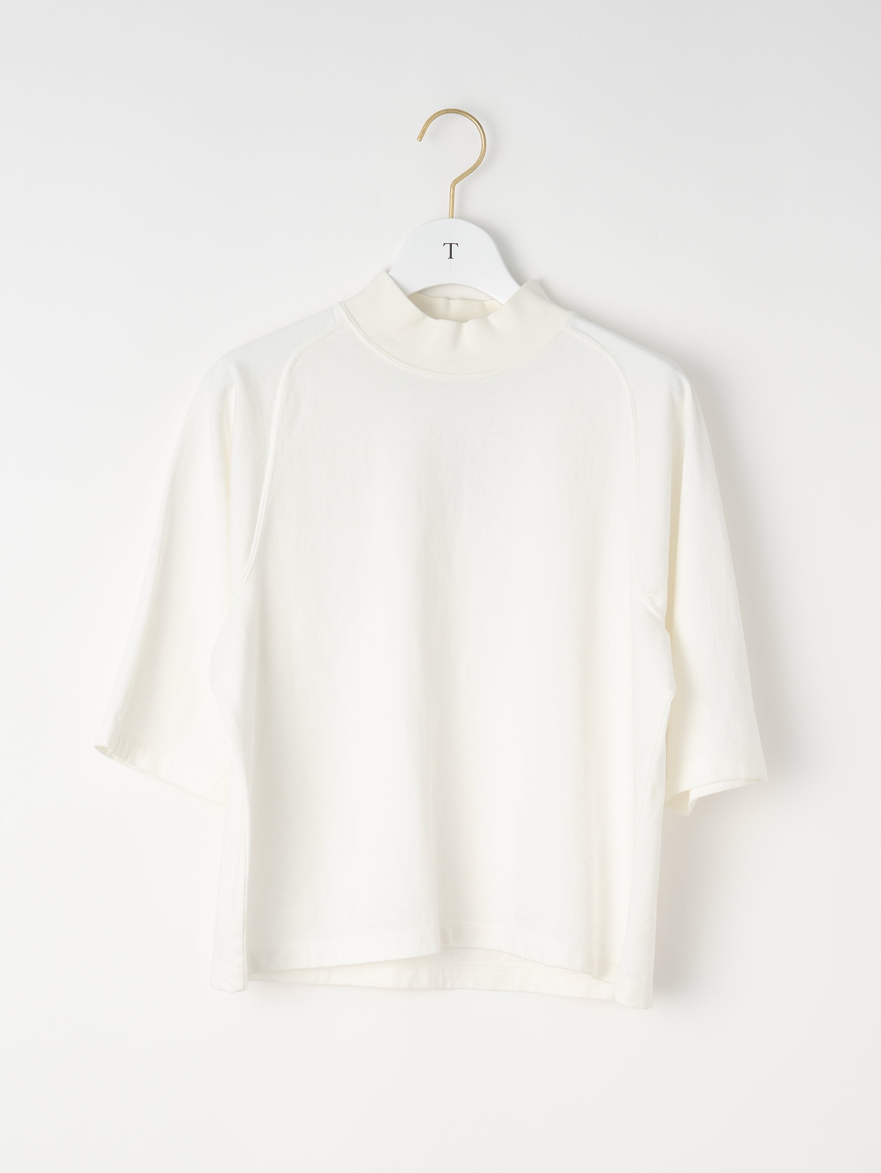 エンブロイダリーハイネックTシャツ/TBEA-282