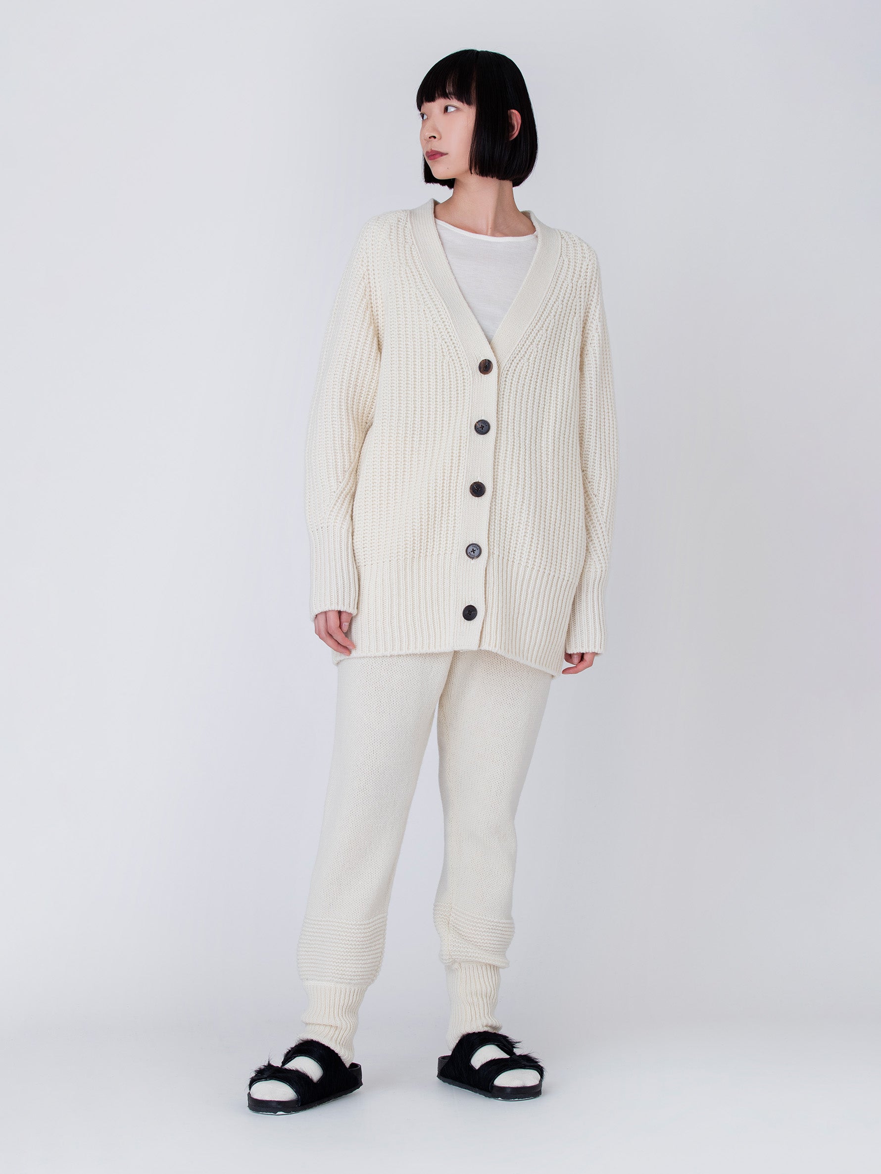 Vネックカーディガン/TBBA-263