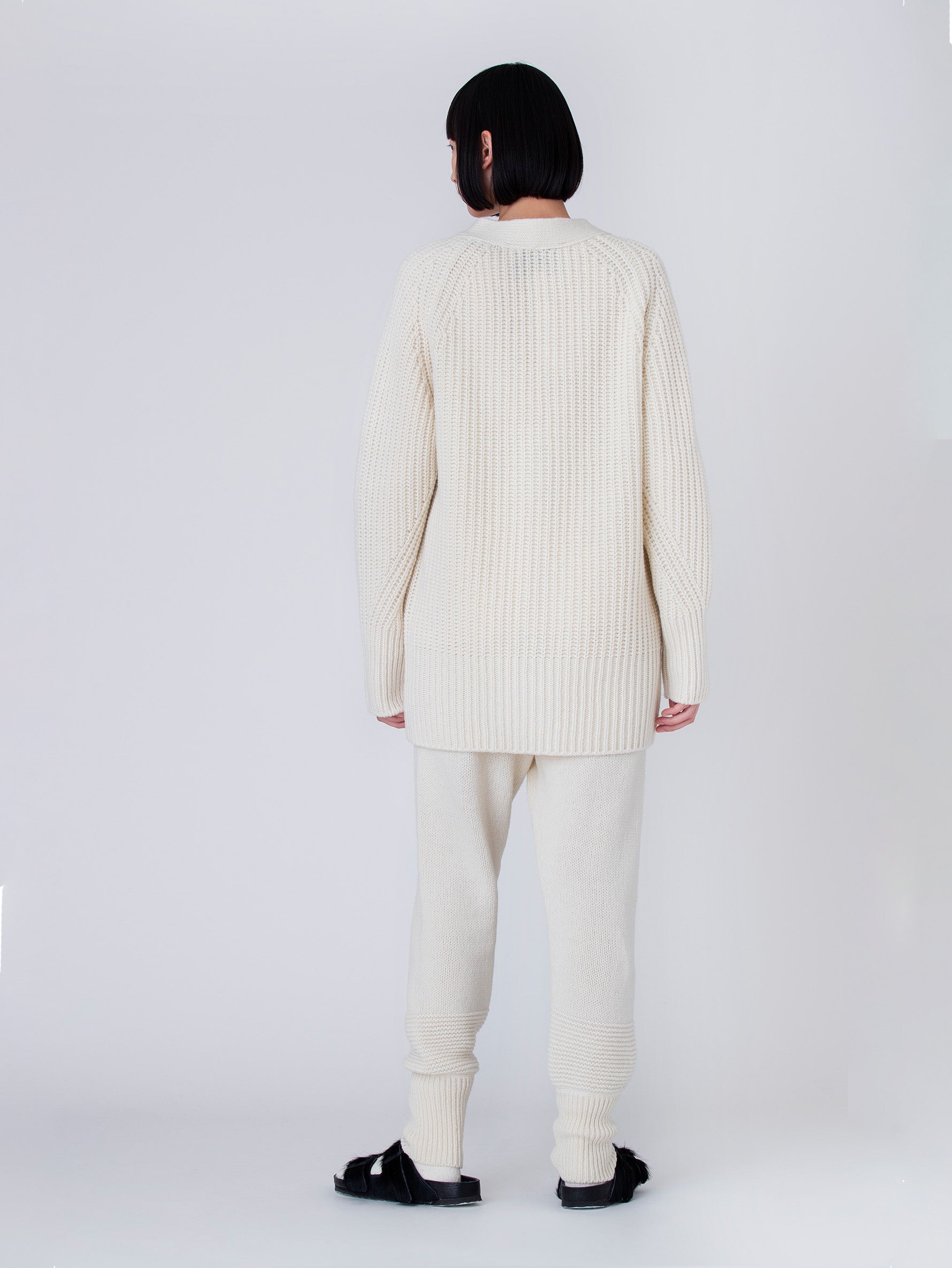 Vネックカーディガン/TBBA-263