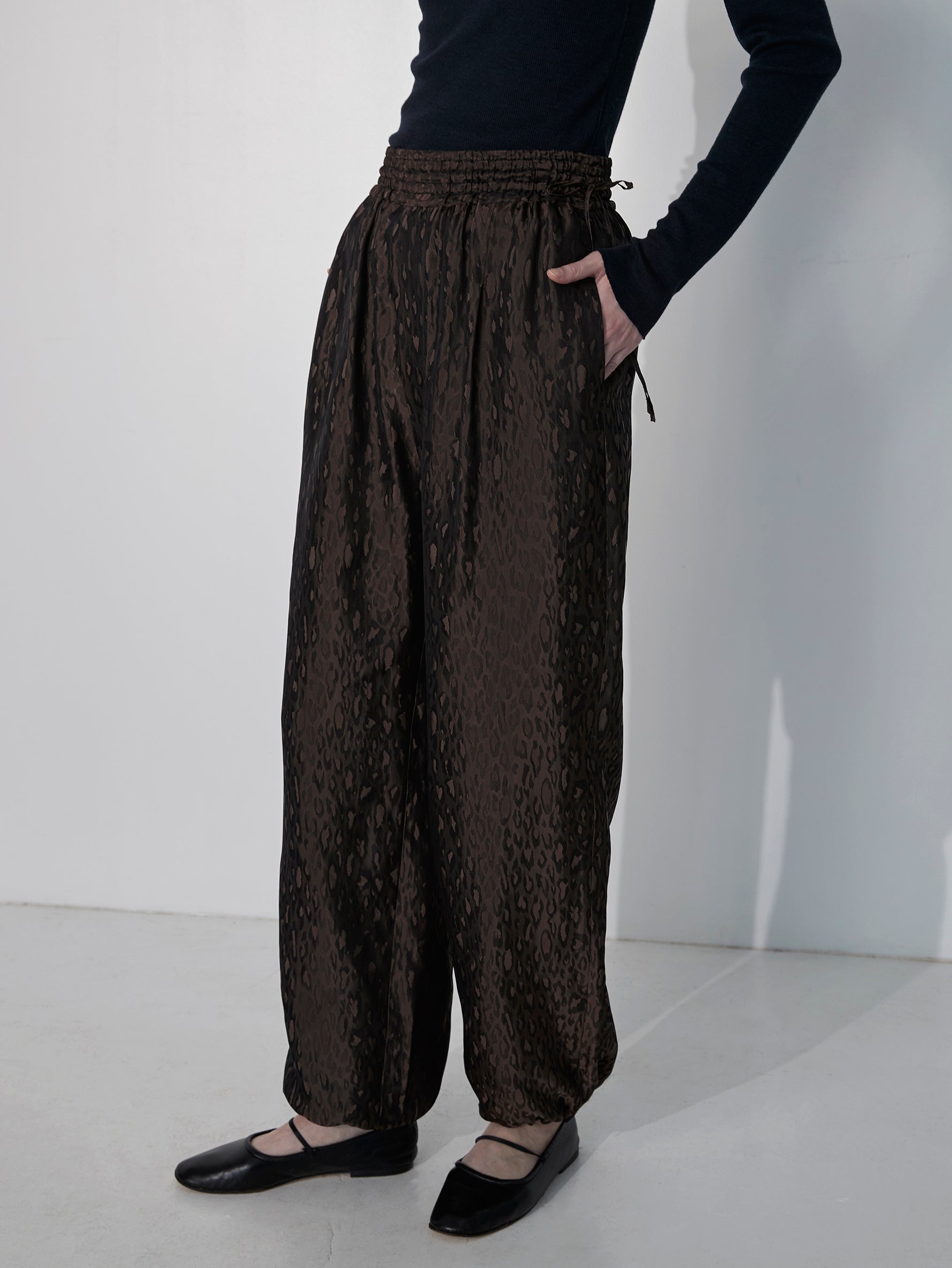 完売品！2025AW 新作！TICCA レオパードジャガードパンツ Spick & Span｜TICCA / ティッカ レオパードジャガードパンツ