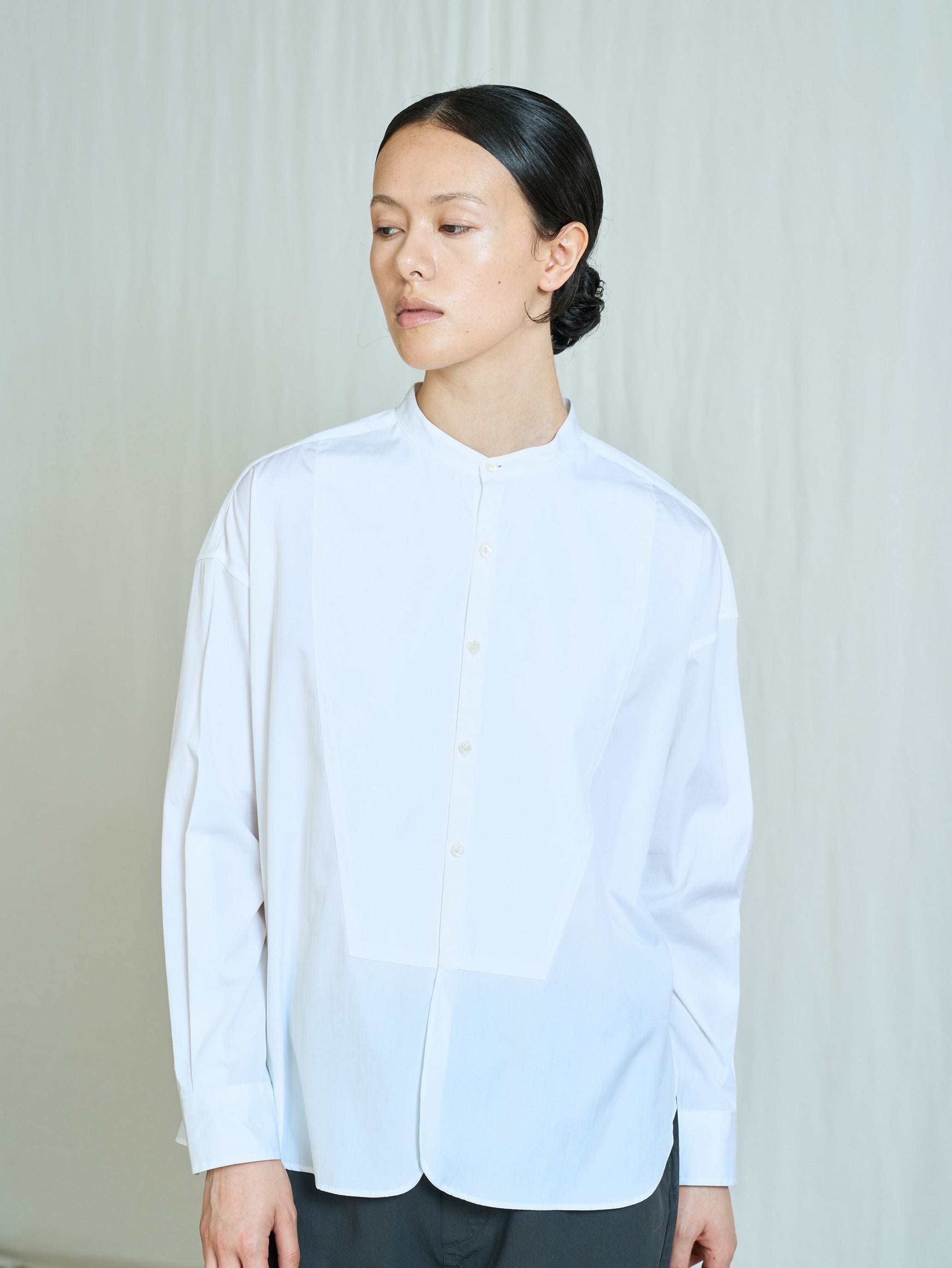 【予約商品】ノーカラービブヨークシャツ TBFA-102