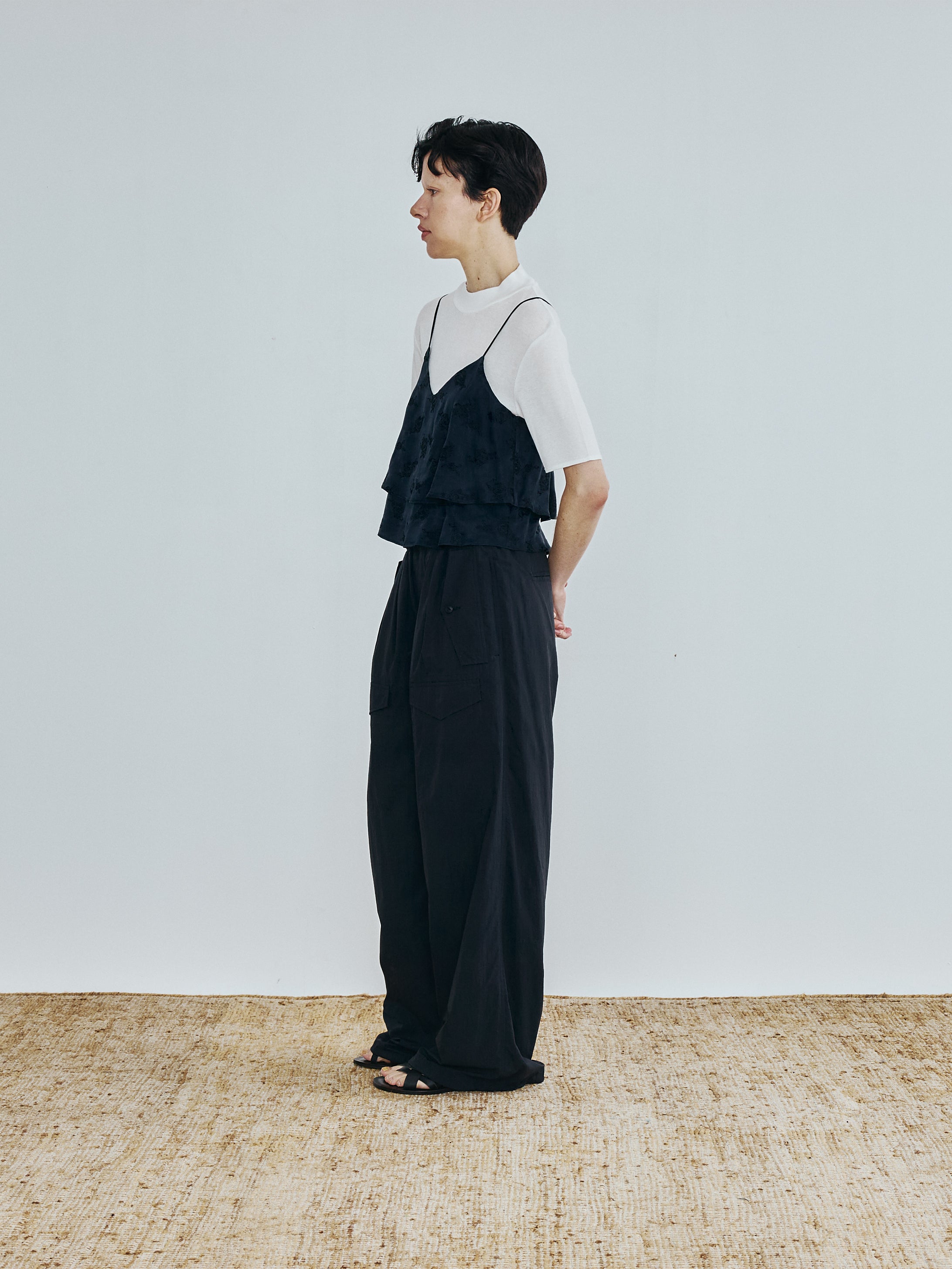 キュプラローズエンブロイダリービスチェ TBFS-101