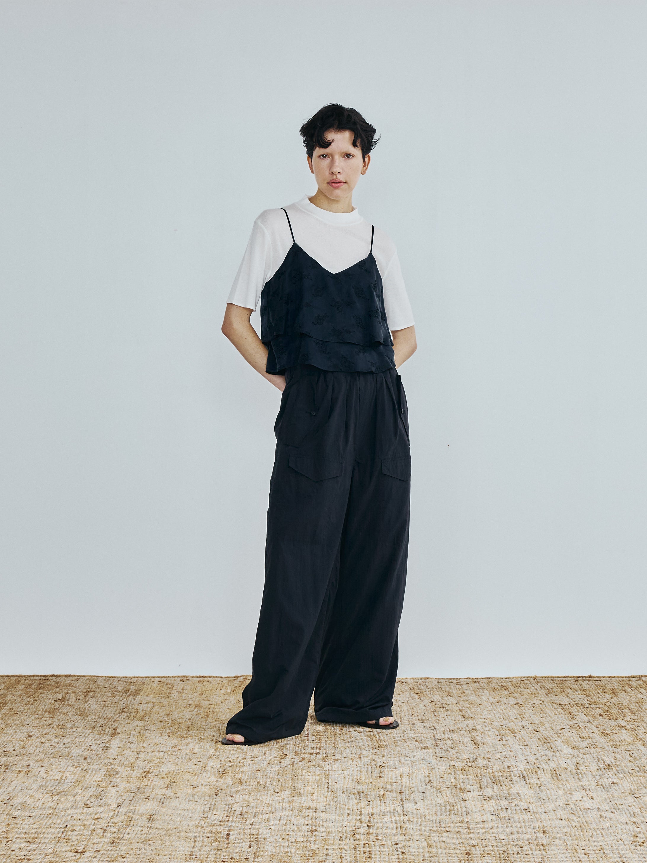 キュプラローズエンブロイダリービスチェ TBFS-101