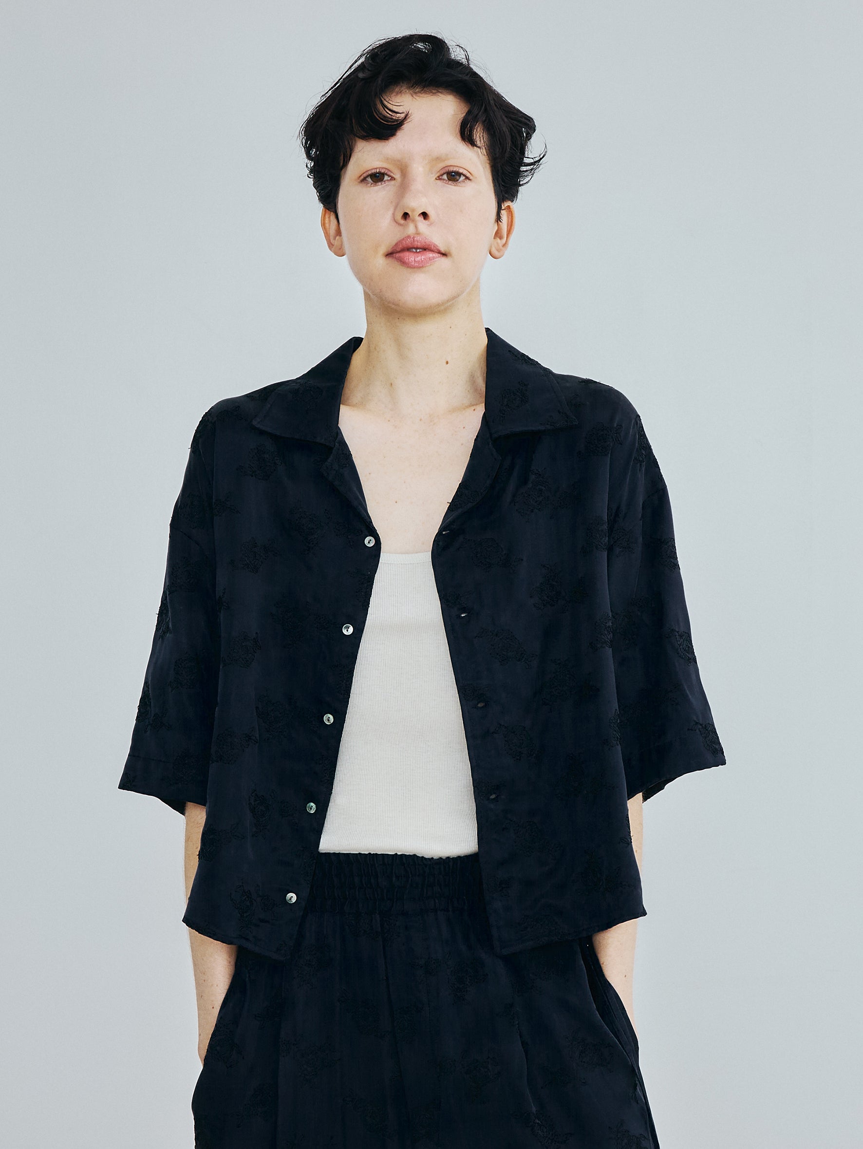 キュプラローズエンブロイダリーシャツ TBFS-102