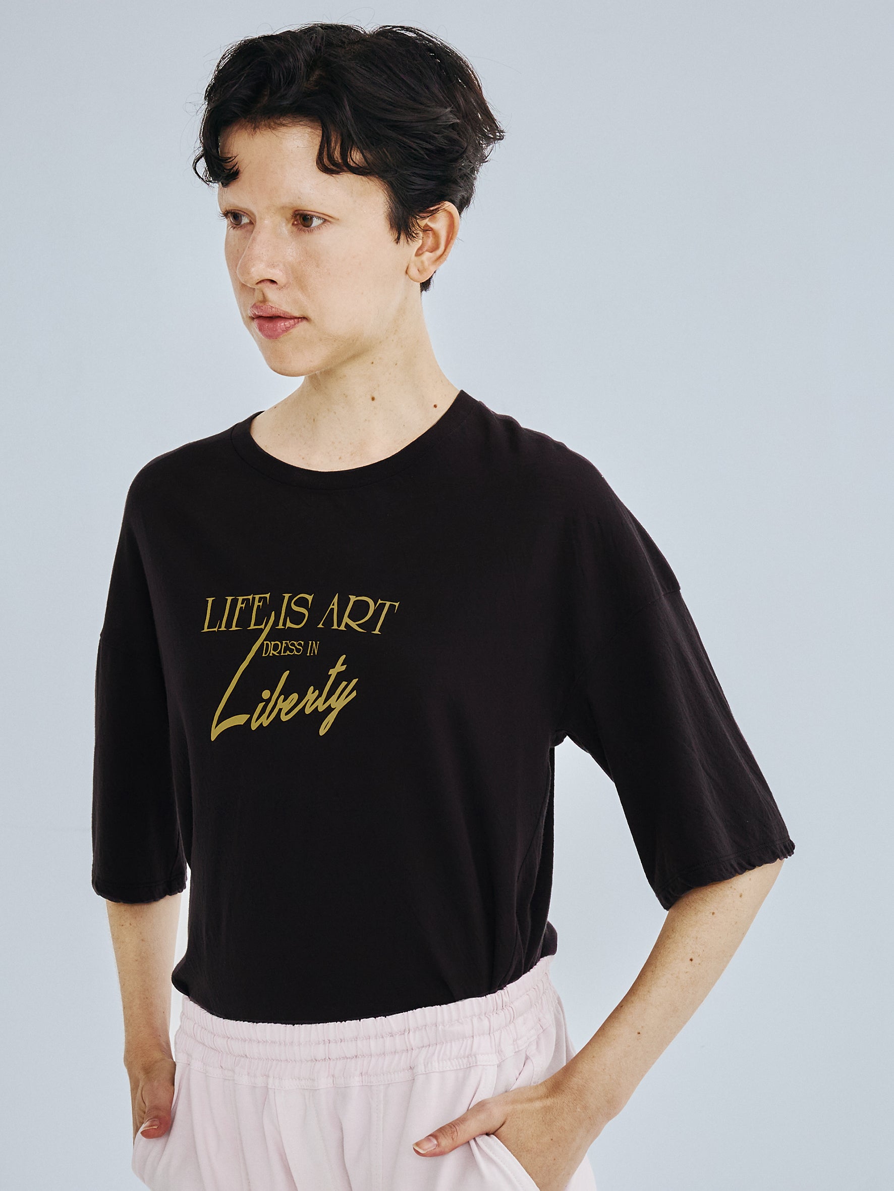 LIFE IS ART Tシャツ TBFS-201