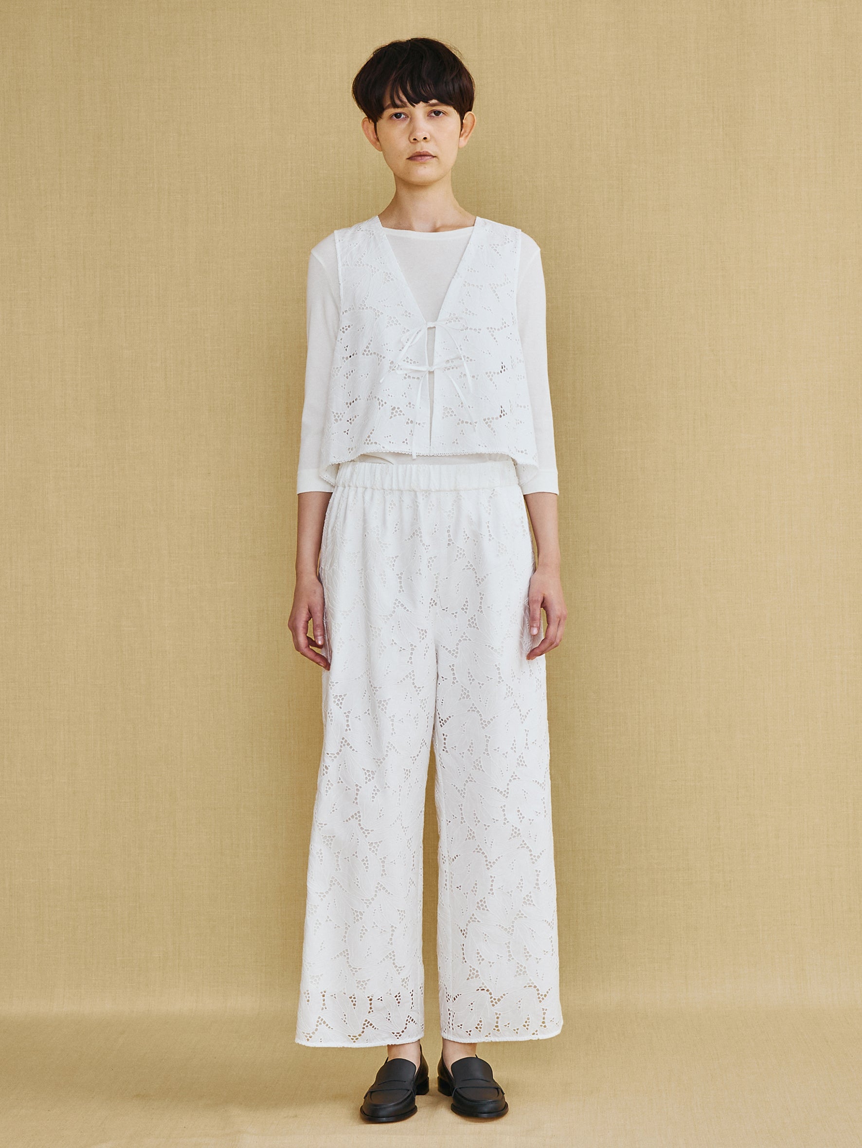 フラワーレースベスト TBFS-132