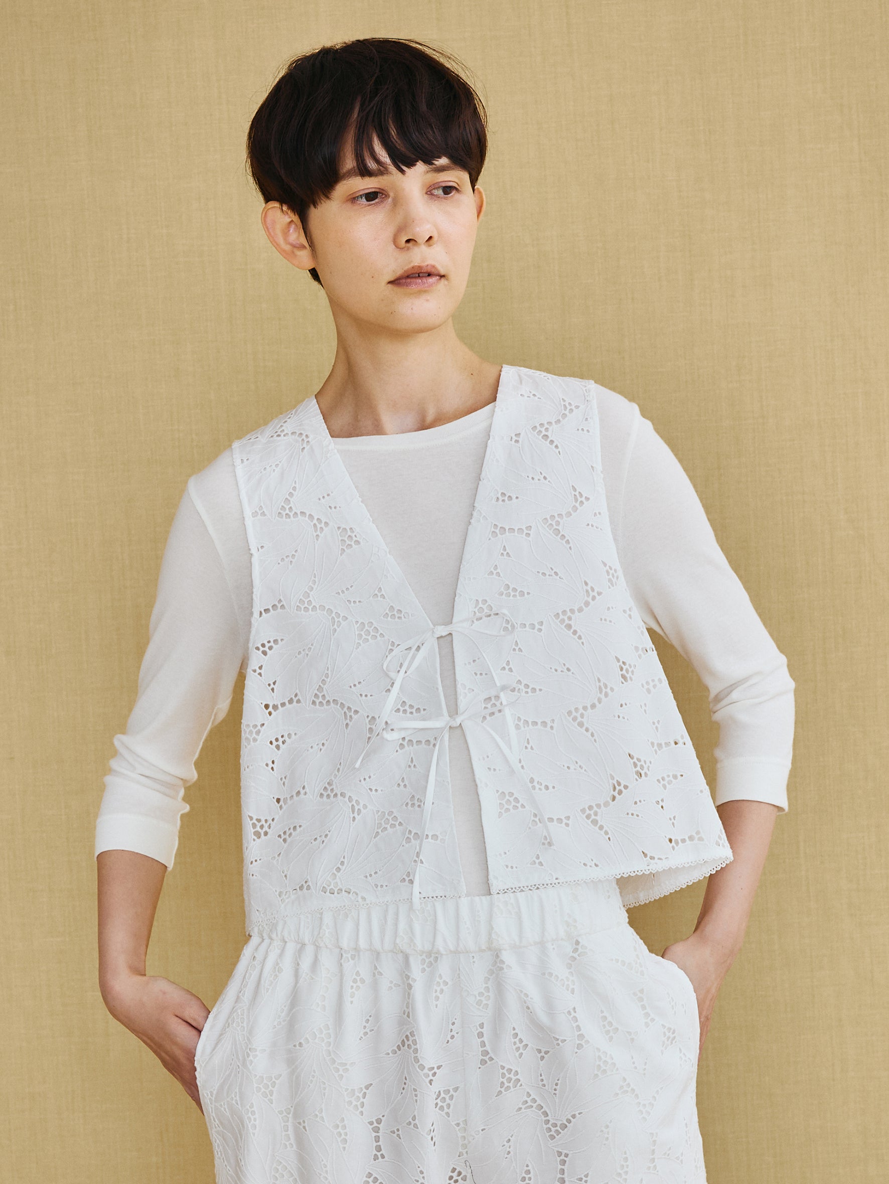 フラワーレースベスト TBFS-132